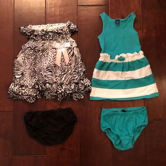 Set of two dresses - Picture 1 of 11